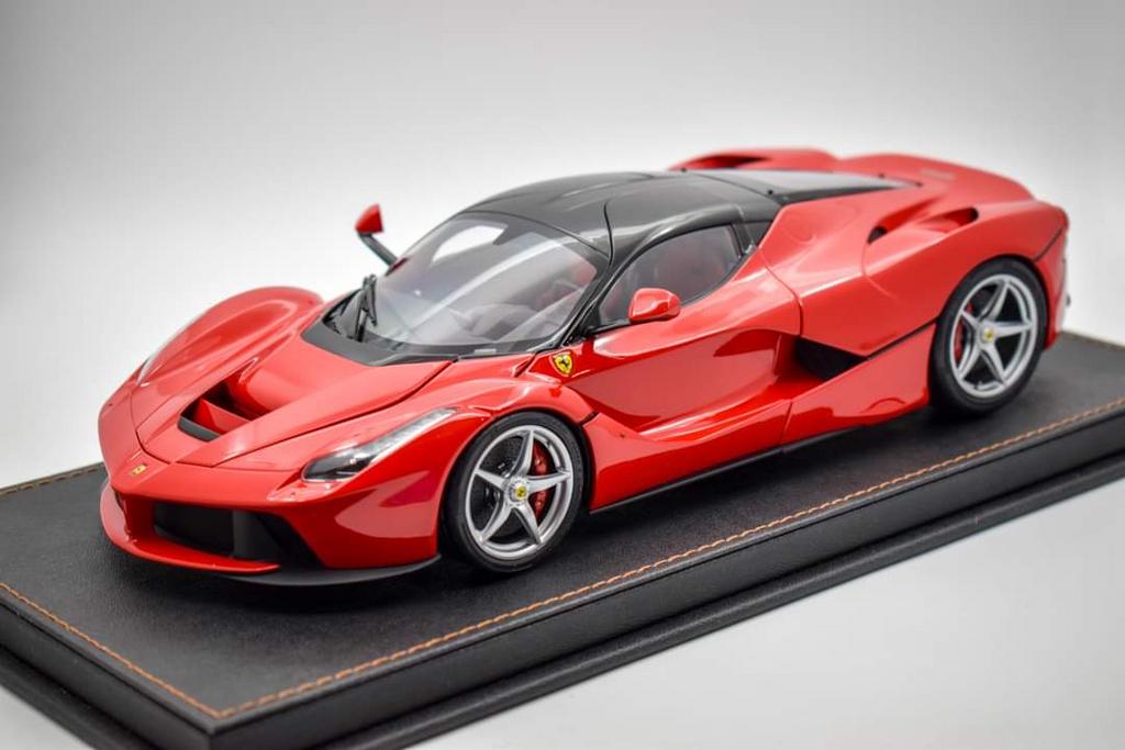 Ferrari Laferrari 1/18 BBR diecast full openable Corsa red, Comme neuf