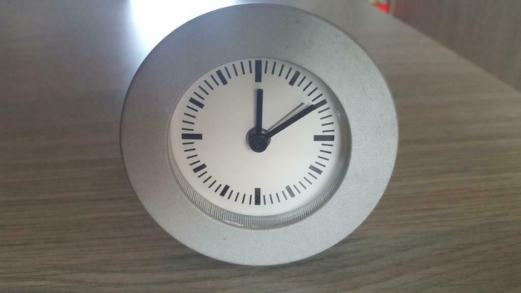 Klokje, Maison & Meubles, Accessoires pour la Maison | Horloges, Utilisé, Réveil ou Horloge, Enlèvement