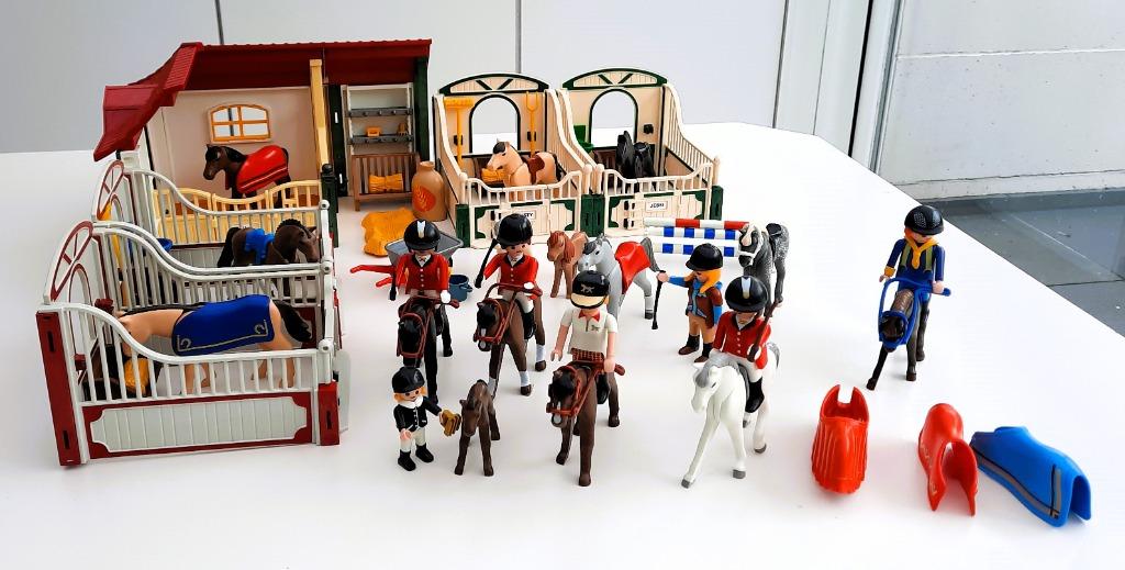 Playmobil 14 paarden 7 ruiters en 5 paardenstallen., Enlèvement ou Envoi, Comme neuf, Ensemble complet