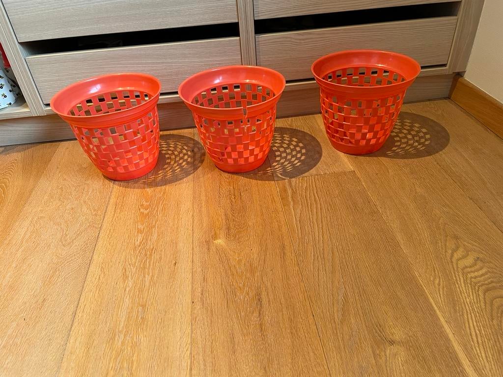 3 vintage oranje plastiek bloempotten, Ophalen of Verzenden, Gebruikt