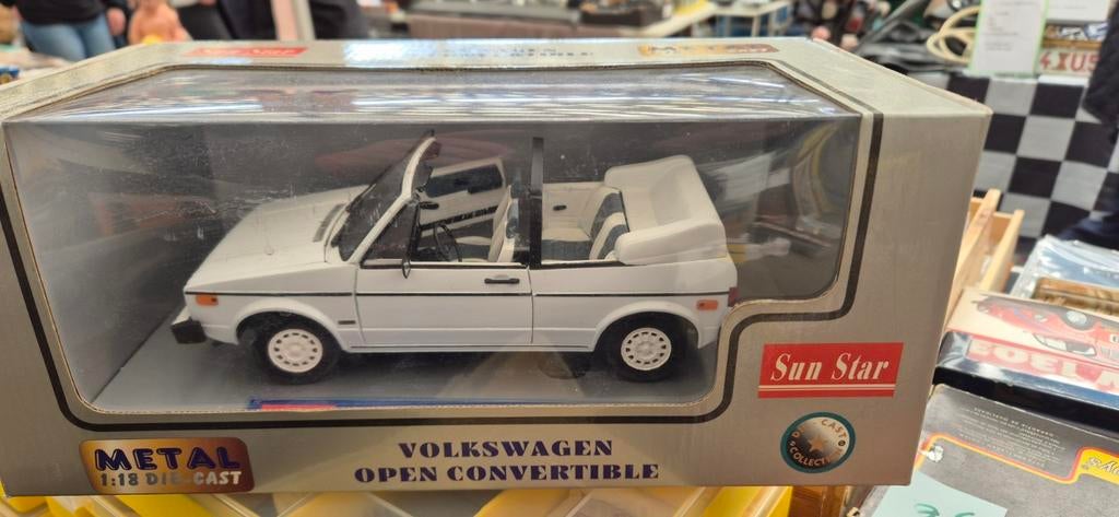 1/18 VW Golf Cabriolet  Sun Star volkswagen, Hobby & Loisirs créatifs, Enlèvement, Comme neuf