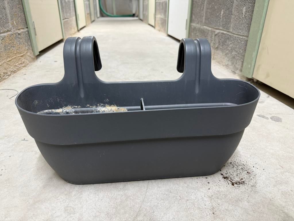 Jardinière suspendue pour balcon, Jardin & Terrasse, Bacs à fleurs & Jardinières, Moins de 30 cm, Balcon, Synthétique, Enlèvement