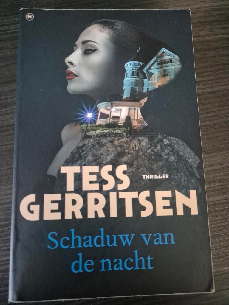 Tess Gerritsen - Schaduw van de nacht, Ophalen of Verzenden, Gelezen, Tess Gerritsen
