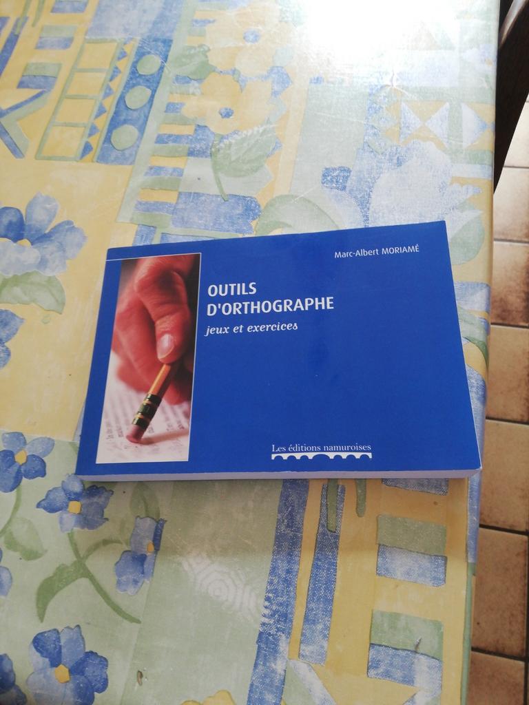Outils d'orthographe. Marc-Albert Moriame. Livre +CD, Ophalen of Verzenden, Zo goed als nieuw