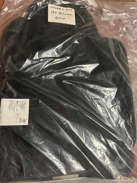 ENSEMBLE DE TAPIS VW TOURAN, Enlèvement ou Envoi, Neuf