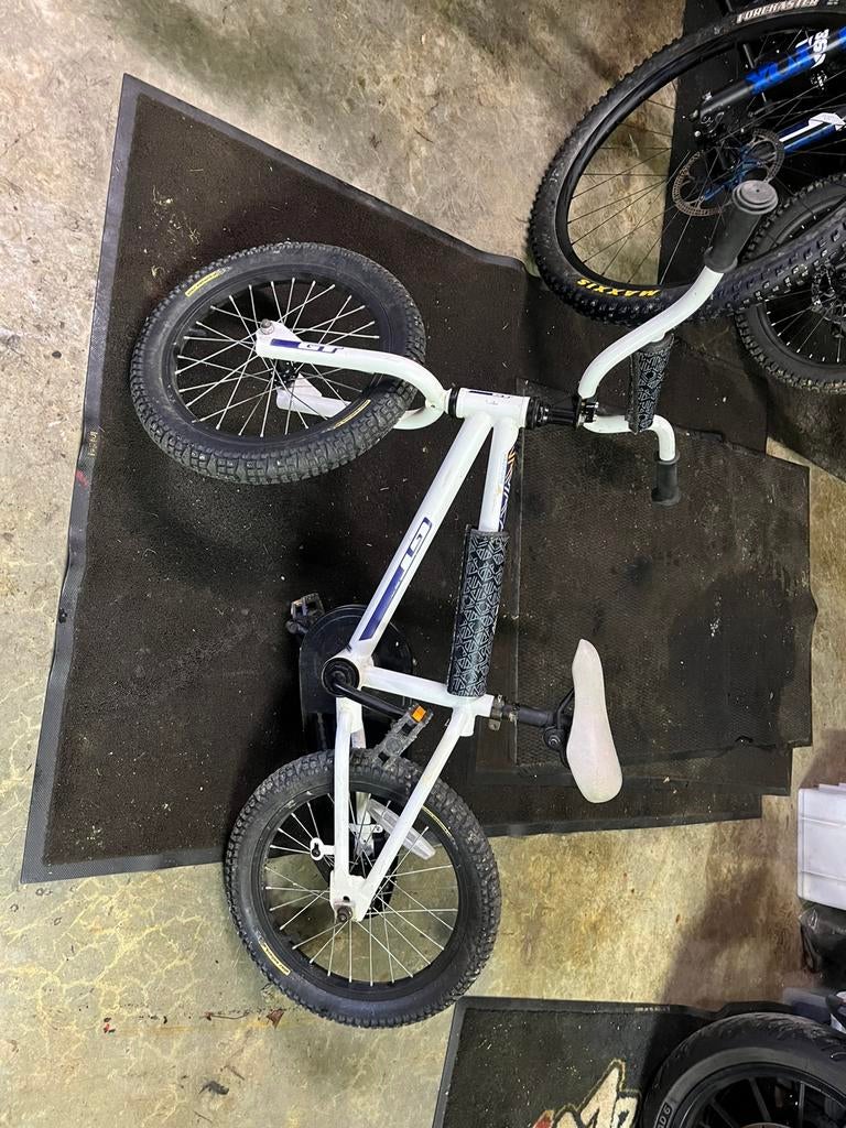 Bmx GT 16 pouces, Enlèvement, Utilisé