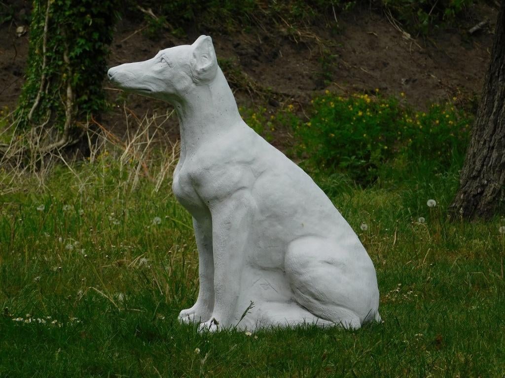 Statue de chien XXL - pleine de pierre, Jardin & Terrasse, Statues de jardin, Animal, Pierre, Enlèvement ou Envoi
