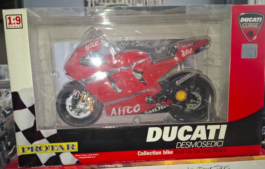DUCATI DESMOSEDICI 2007, Hobby en Vrije tijd, Ophalen of Verzenden