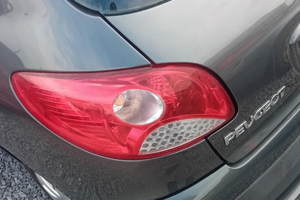 Achterlicht links en rechts Peugeot 206 - 206+, Enlèvement ou Envoi, Utilisé, Peugeot