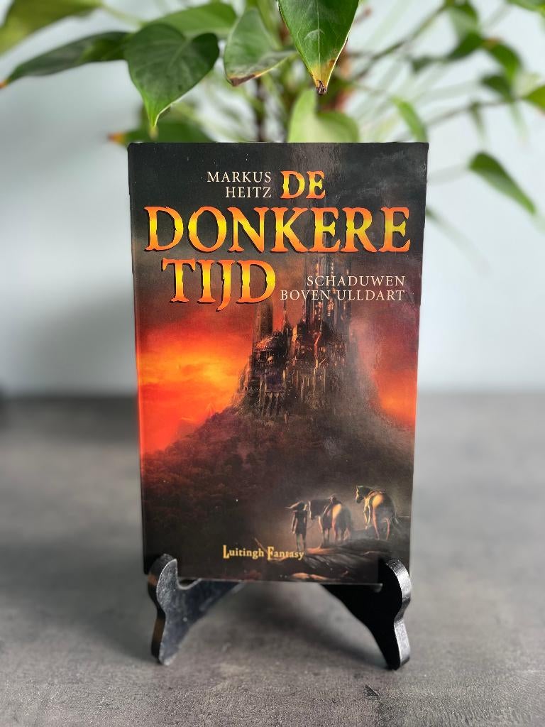 Schaduwen boven Ulldart van Markus Heitz, Boeken, Ophalen, Zo goed als nieuw, Markus Heitz