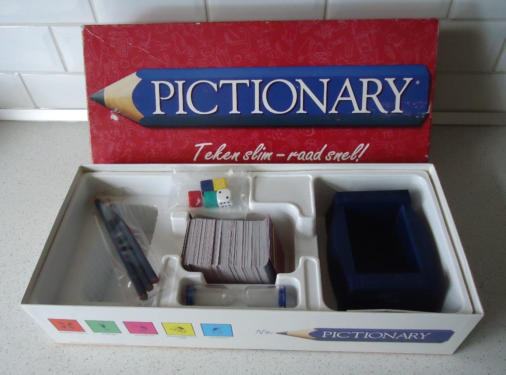 "Pictionary" van MB Spellen in prima staat., Vijf spelers of meer, Ophalen of Verzenden, Zo goed als nieuw, MB SPELLEN