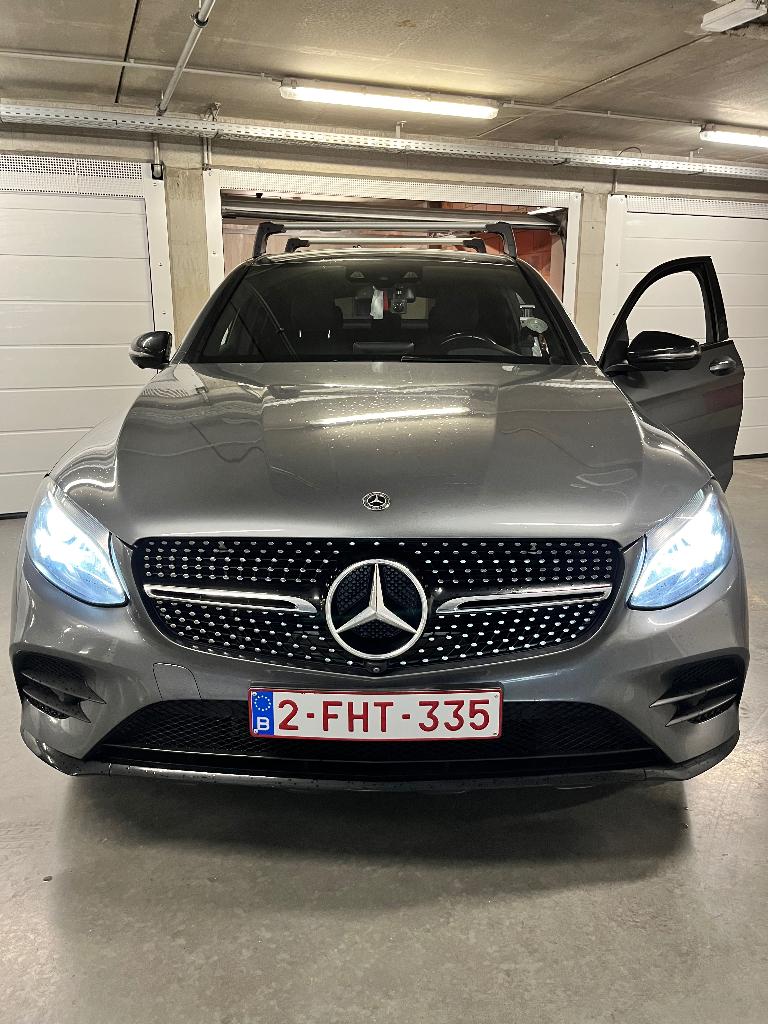 Mercedes glc coupe 250 4matic 2018 2.0 turbo benzyna, Auto's, Automaat, 4 cilinders, 5 zetels, Zilver of Grijs
