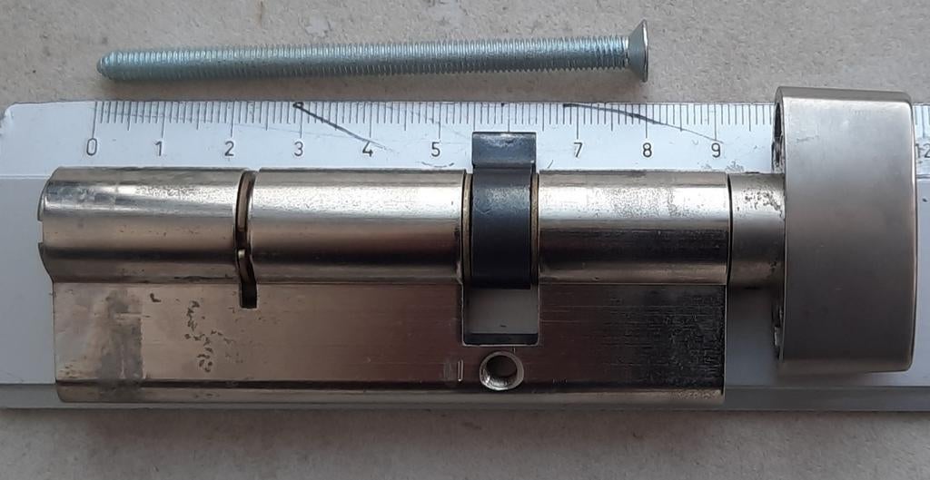 slotcilinder met knop (K30/60), Ophalen, Zo goed als nieuw