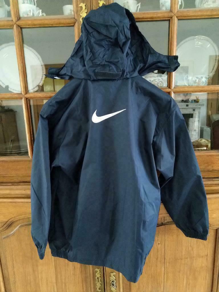 NIKE K-way sportjack, Kinderen en Baby's, Jongen of Meisje, Sport- of Zwemkleding, Ophalen of Verzenden, Zo goed als nieuw