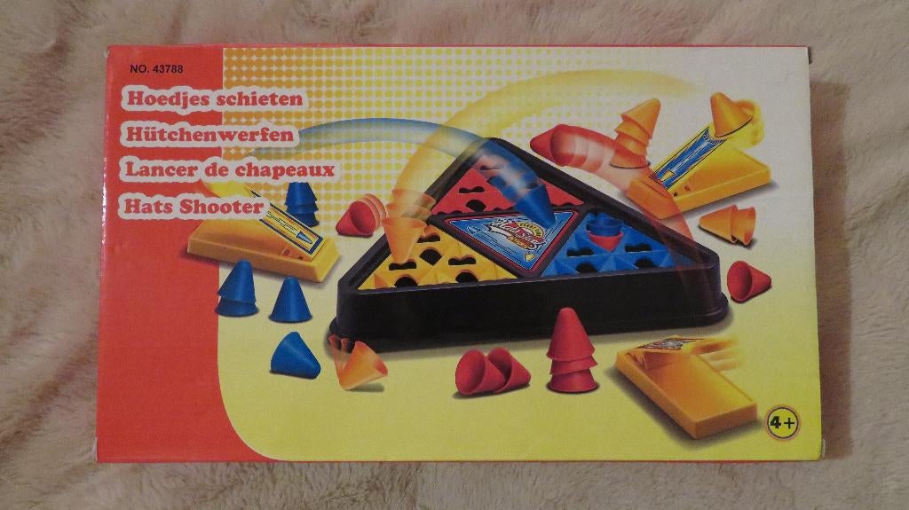 Hat Throw spel, Drie of vier spelers, Ophalen of Verzenden, Gebruikt