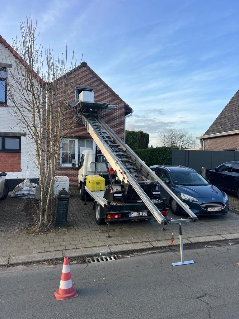 Iemand ladderlift nodig🙌, Doe-het-zelf en Bouw, Ophalen, Zo goed als nieuw