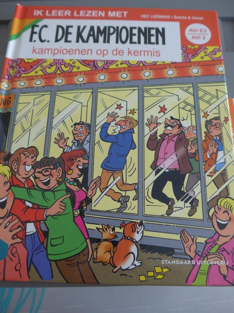 Kampioenen op de kermis, Fictie algemeen, Ophalen of Verzenden, Zo goed als nieuw, Hec leemans