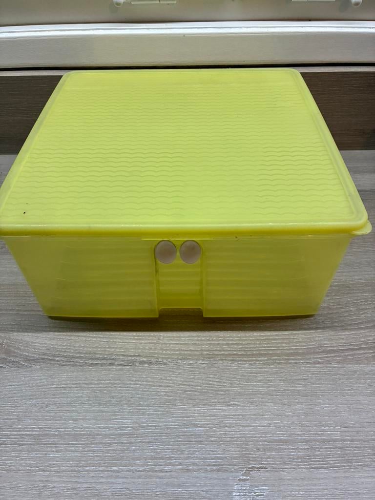 Tupperware bewaardoos, Enlèvement, Comme neuf