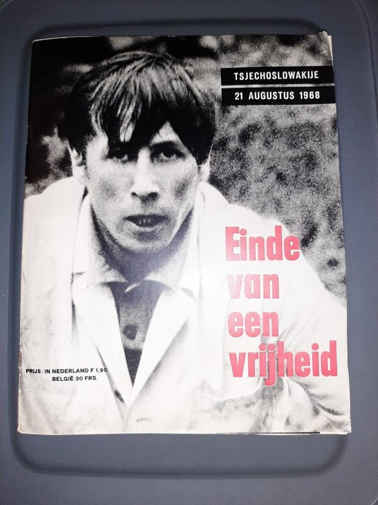 Einde van de een Vrijheid. Fotomagazine van Rotogravure 1968, Boeken, Tijdschriften en Kranten, Ophalen of Verzenden, Zo goed als nieuw
