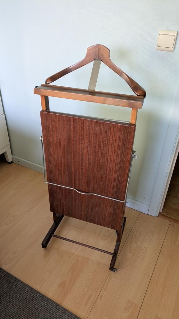 Chevalet pour vêtements, Antiquités & Art