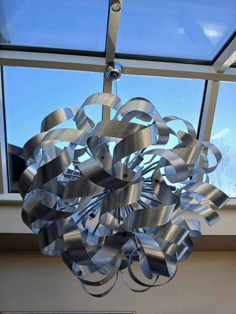 Lustre design Lucide, Enlèvement