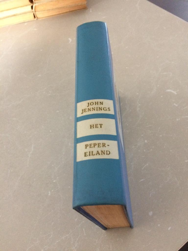 Het Peper - Eiland / John Jennings, Ophalen