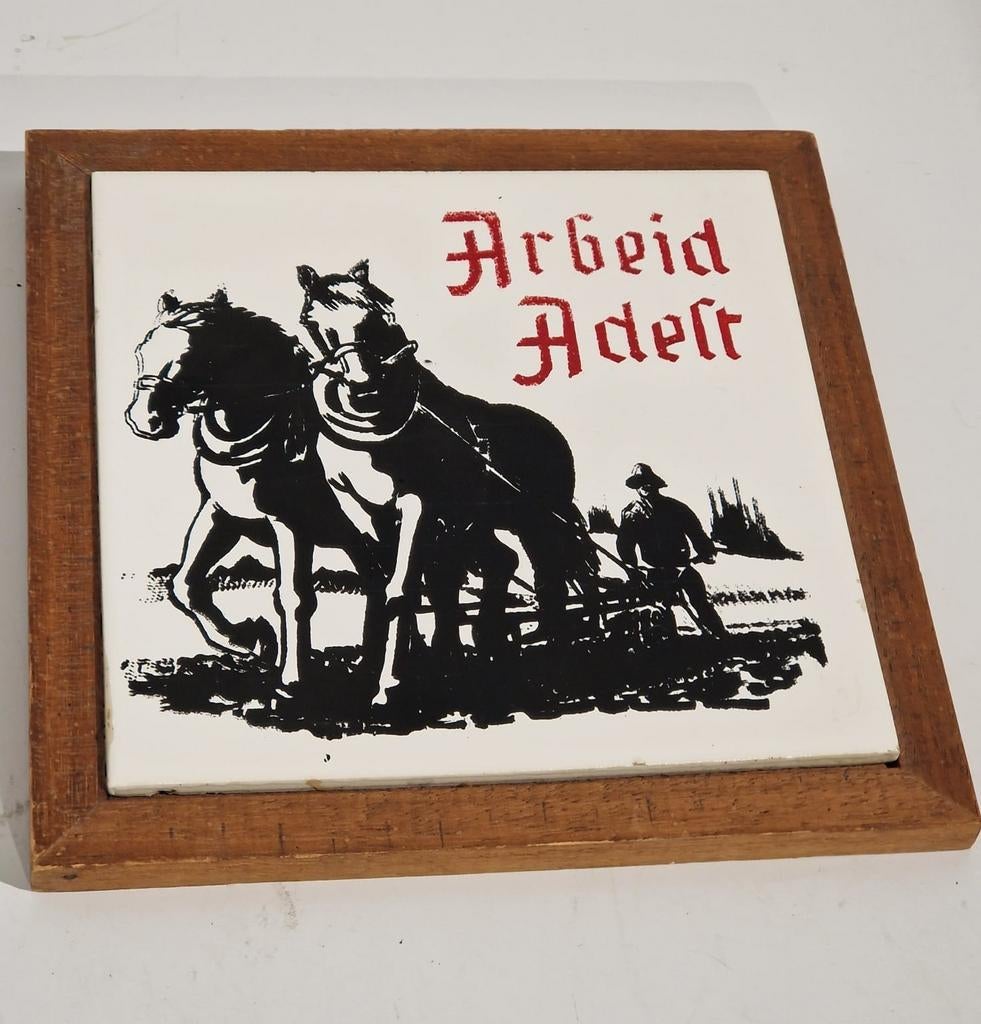 Arbeid Adelt , aardewerk Cerabel , made in Belgium. kader, Antiek en Kunst, Ophalen of Verzenden