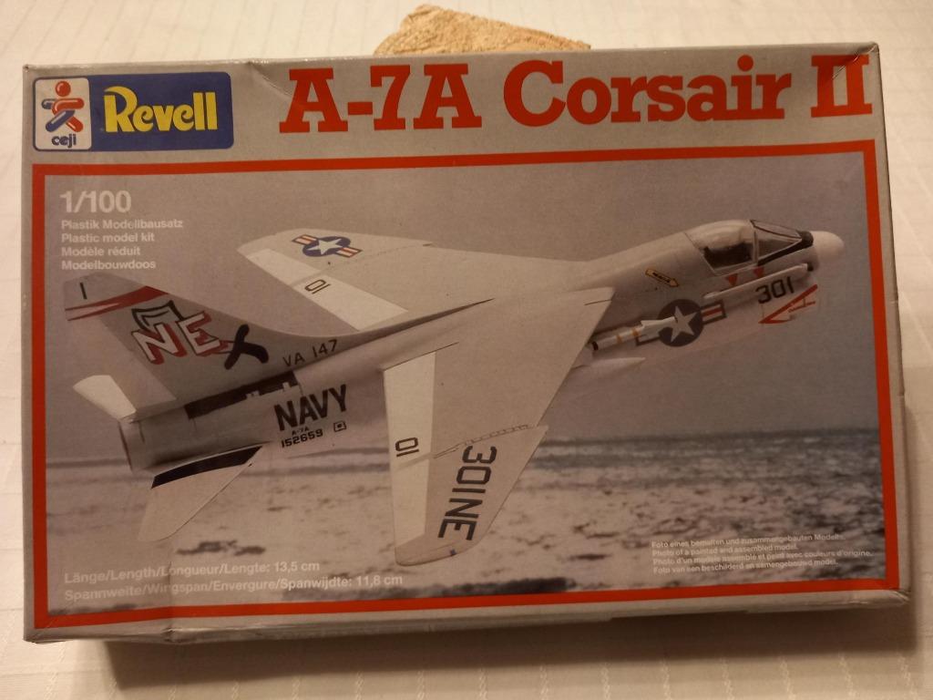 Maquette d'avion 1:100 Revell Corsair II A-7A, Neuf, Plus grand que 1:72, Enlèvement ou Envoi, Revell