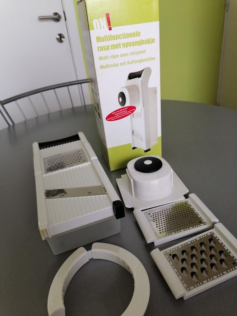 Multifunctionele rasp met opvangbakje, Elektronische apparatuur, Ophalen of Verzenden, Zo goed als nieuw