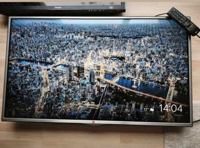 2 téléviseurs - 42 pouces (106 cm) TV Direct LED - Full HD, Enlèvement, Comme neuf, LED