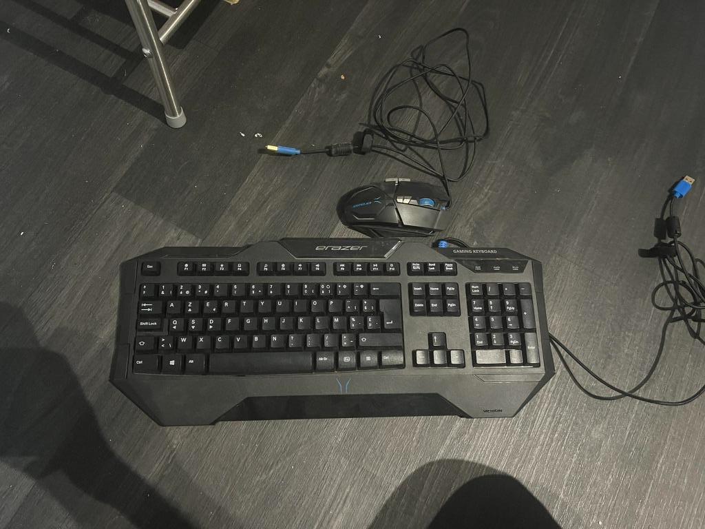 clavier et souris gamer, Informatique & Logiciels, Enlèvement, Utilisé, Filaire, Ensemble clavier et souris