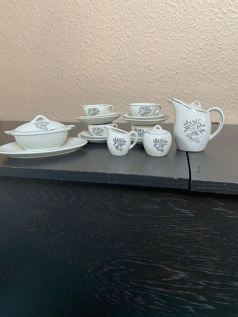 Poppenservies porselein, Antiek en Kunst, Ophalen of Verzenden