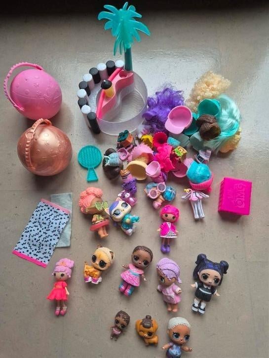 Lol surprise set, Kinderen en Baby's, Speelgoed | Poppen, Ophalen, Zo goed als nieuw