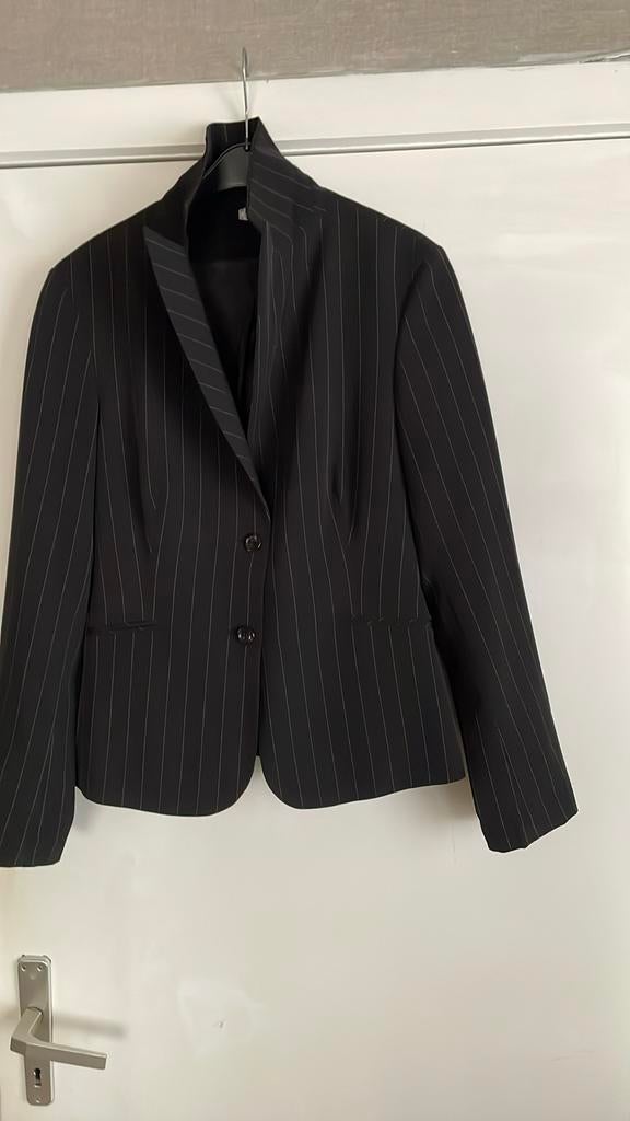 Zwart met streep blazer 40, Ophalen of Verzenden, Zo goed als nieuw