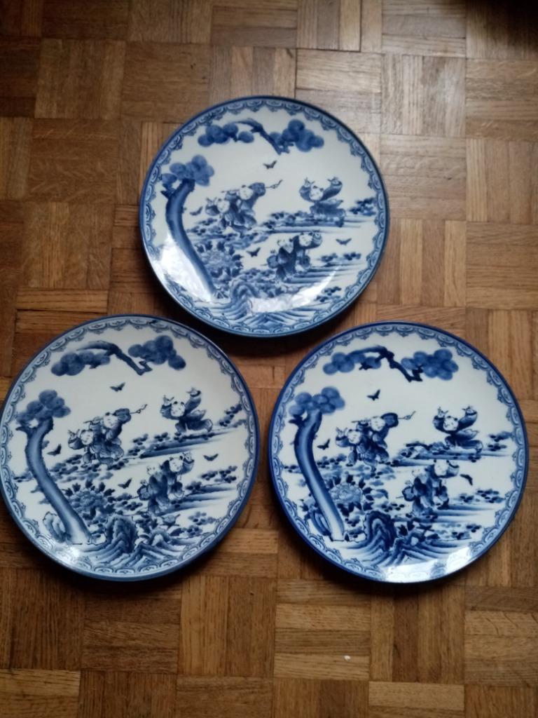 Trois assiettes porcelaine Japonaises/Nabeshima 1912/26 25cm, Enlèvement ou Envoi
