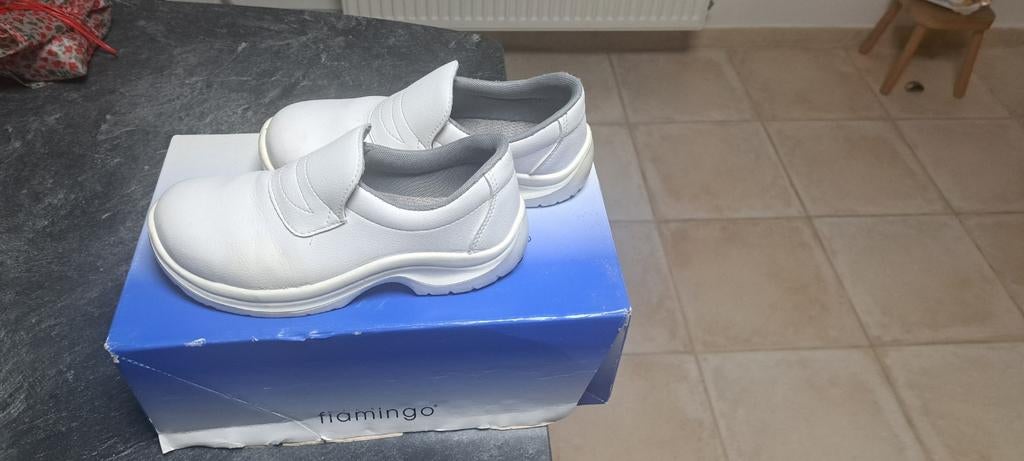 Chaussure sabot sécurité p35 cuisinier Neuve, Vêtements | Hommes, Chaussures, Enlèvement, Comme neuf