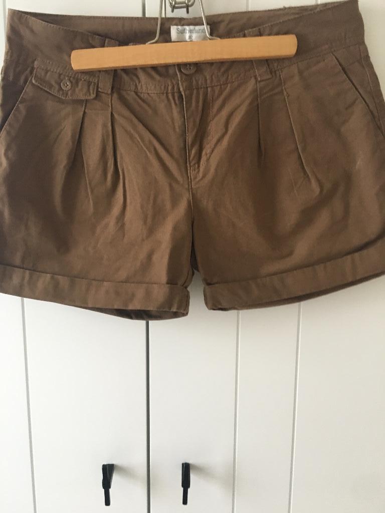 Lichtbruine shorts van Sutherland maat 32, Kleding | Dames, Ophalen of Verzenden, Zo goed als nieuw, Sutherland (Sting), Maat 34 (XS) of kleiner