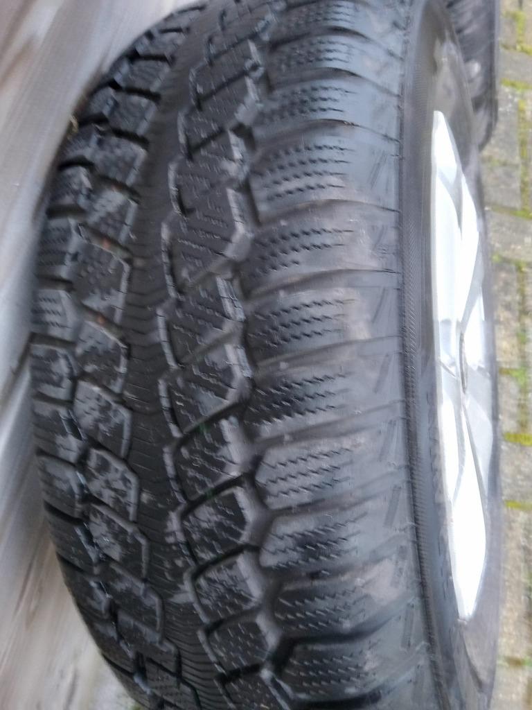 velgen met winterbanden van dacia duster, Ophalen