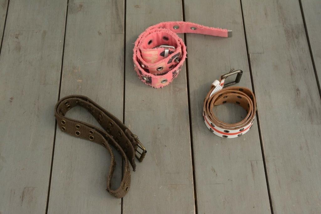 3 Riemen in donker kaki Army en roze stoffen met patroon, Overige kleuren, Verzenden, Heupriem, Gedragen