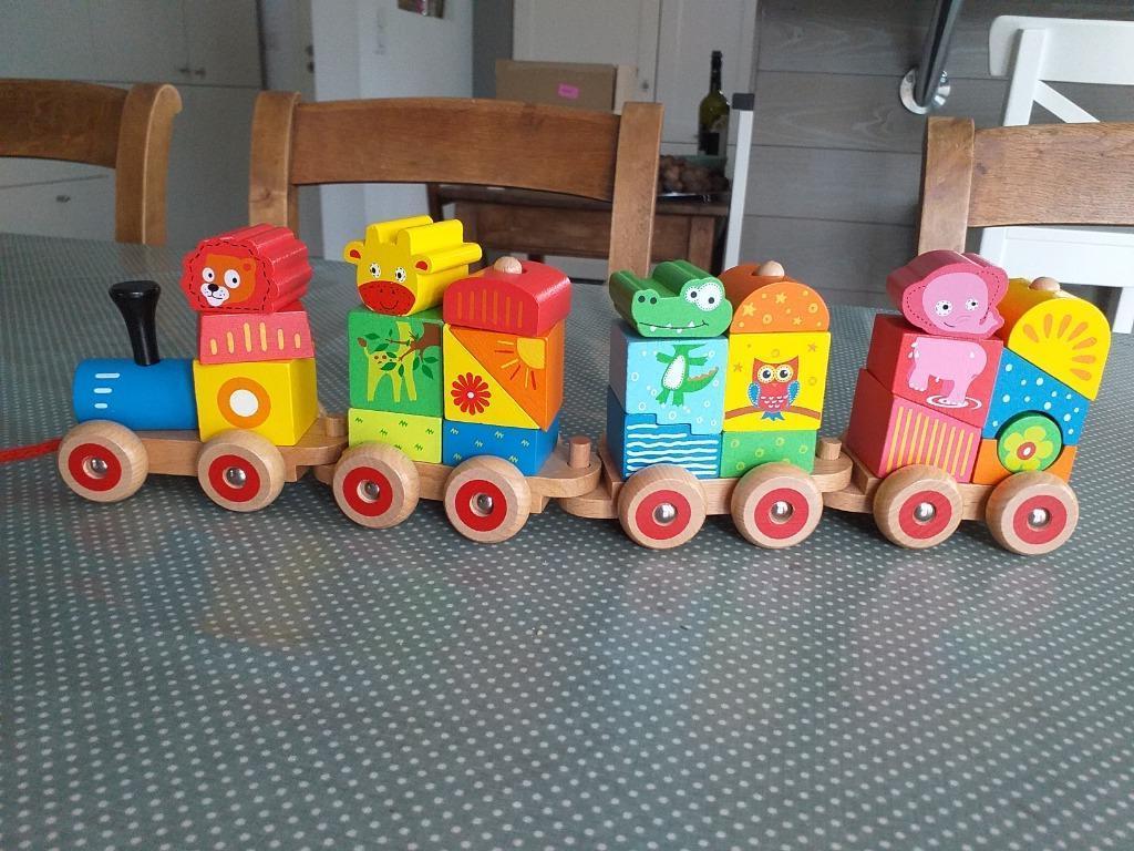 train en bois de la marque New Classic Toys, Ophalen of Verzenden, Zo goed als nieuw, Duw- of Trekspeelgoed
