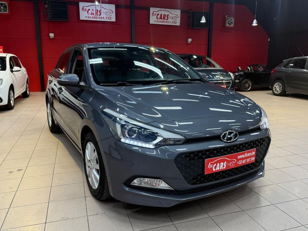 **HYUNDAI I20**AUTOMATIQUE**CLIMATISATION**1.PROPRIÉTAIRE**, Autos, Argent ou Gris, Achat, Entreprise, 5 portes