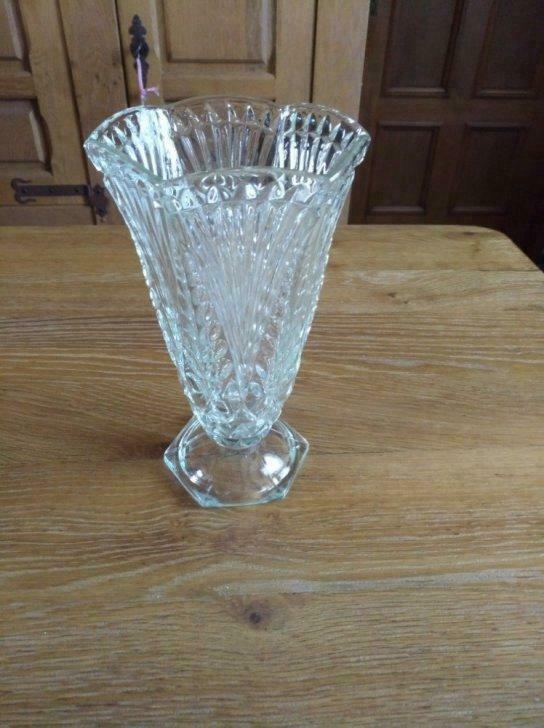 Beau vase ancien à facettes en verre en parfait état, Enlèvement ou Envoi, Utilisé, Verre