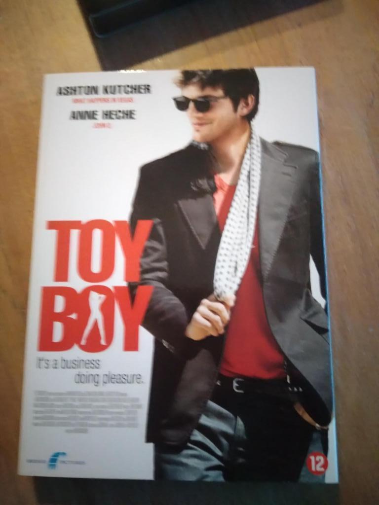 Nouveau DVD Toy Boy, Enlèvement ou Envoi, Neuf, dans son emballage, Comédie d'action