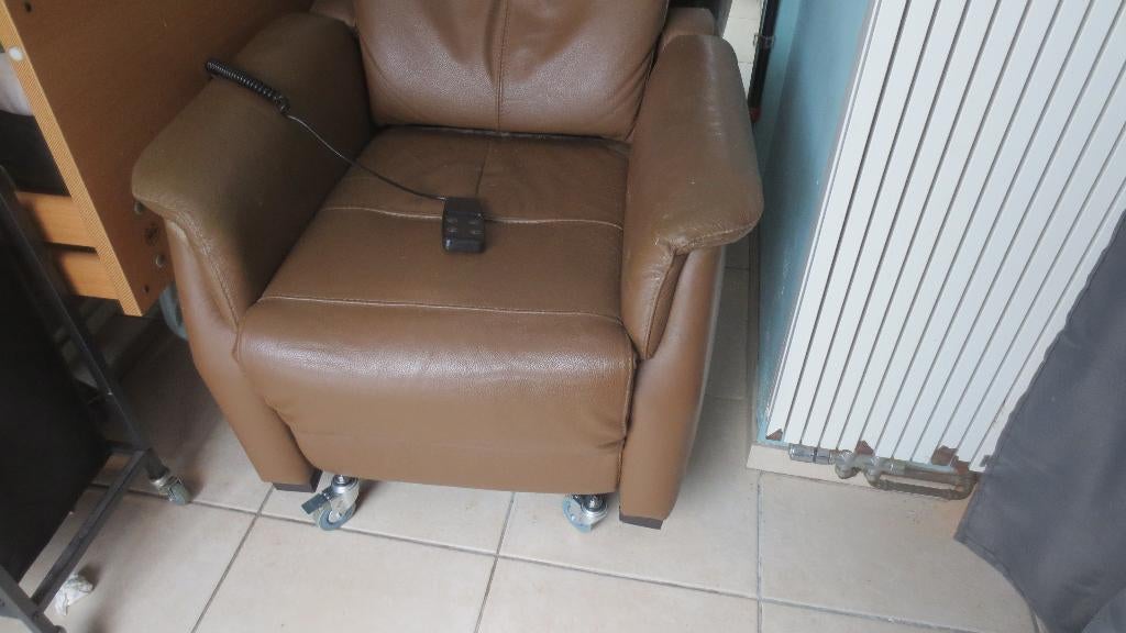 verstelbare relax zetel in leder, Ophalen, Gebruikt