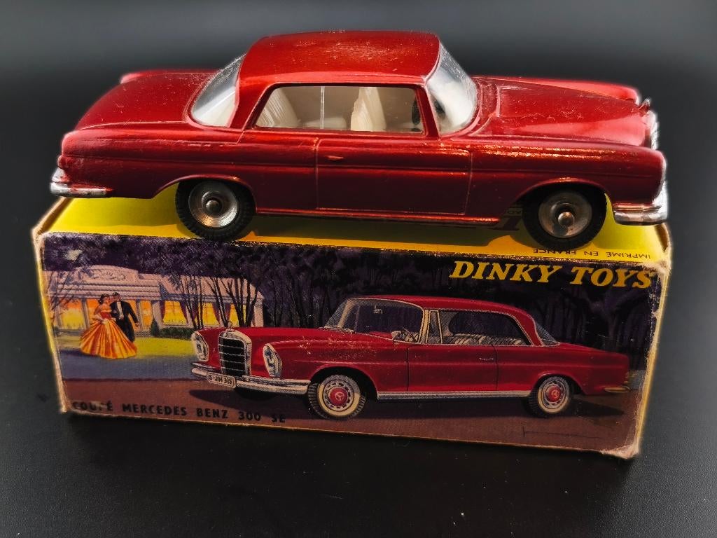 DINKY TOYS FRANCE MERCEDES 300SE REF533, Enlèvement ou Envoi, Utilisé, Voiture, Dinky Toys