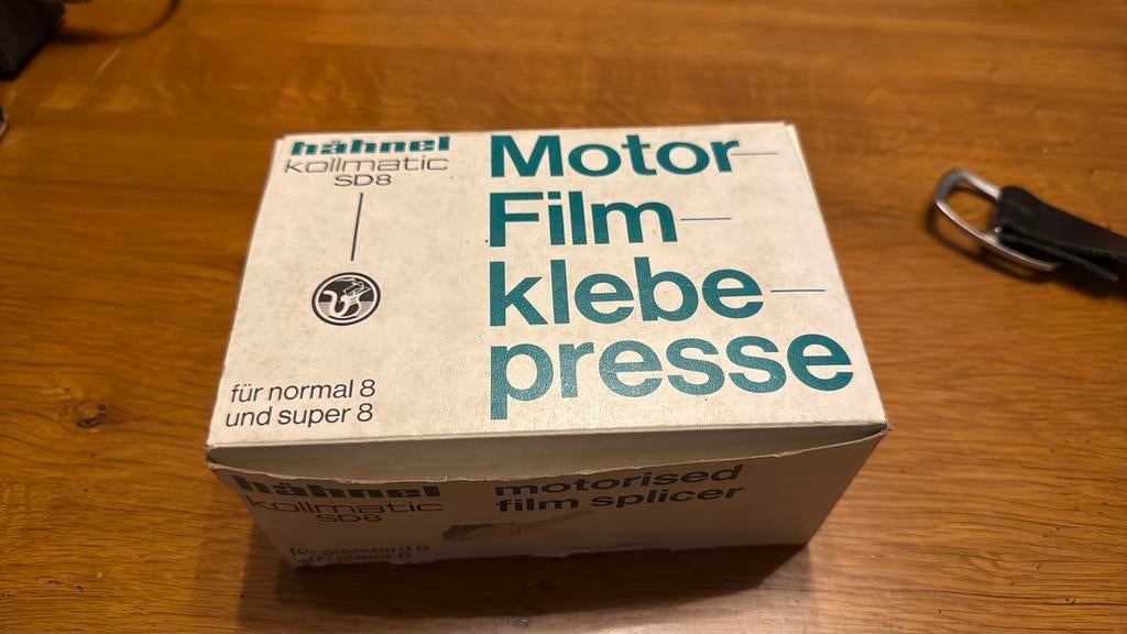 Colleuse à moteur pour super 8, Enlèvement ou Envoi
