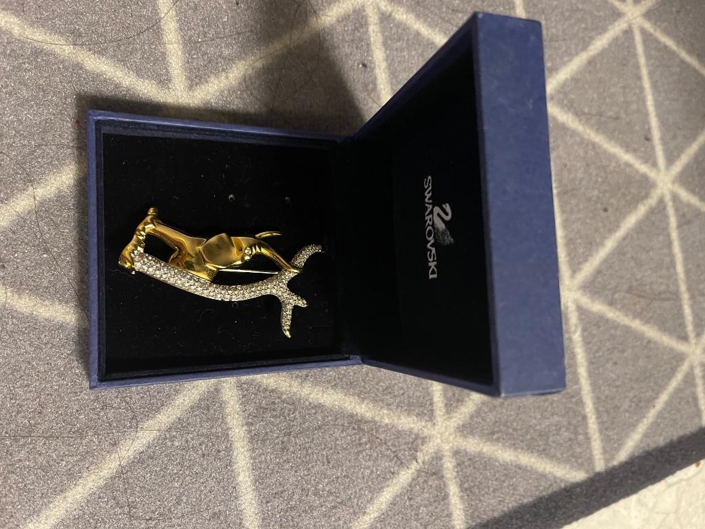 Superbe broche Swarovski neuve, Enlèvement ou Envoi, Neuf, Autres types