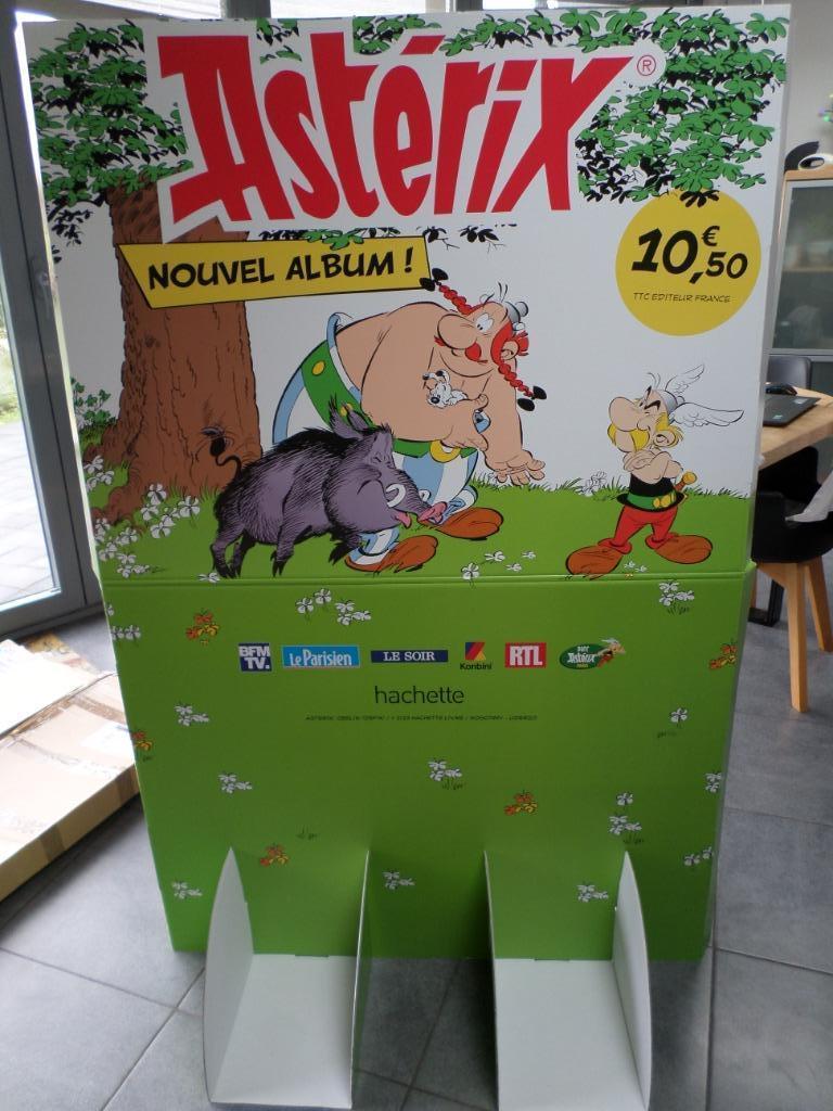 Astérix - l'iris blanc - PLV 150x100 - 2023, Enlèvement, Astérix et Obélix, Comme neuf, Autres types
