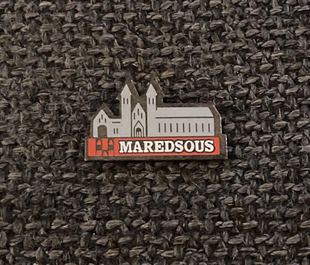 PIN - MAREDSOUS - ABDIJ - KLOOSTER - BIER - BIÈRE, Collections, Envoi, Utilisé, Marque, Insigne ou Pin's