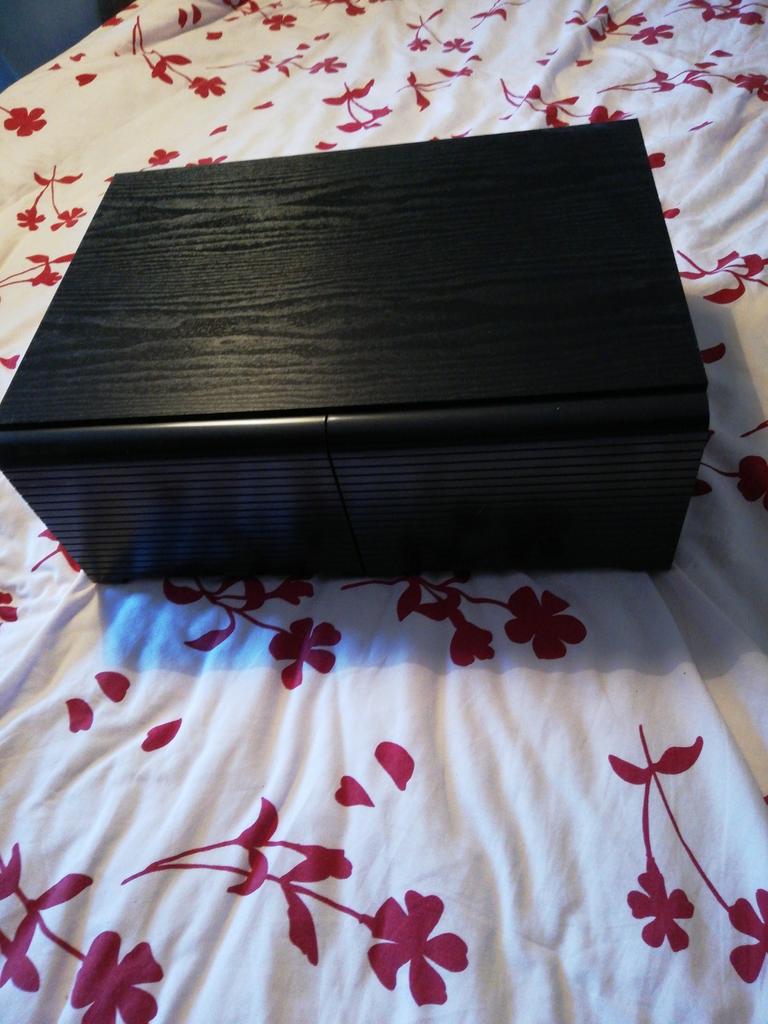 Boîte rangement pour 56 CDs. Neuve., Enlèvement ou Envoi, Comme neuf